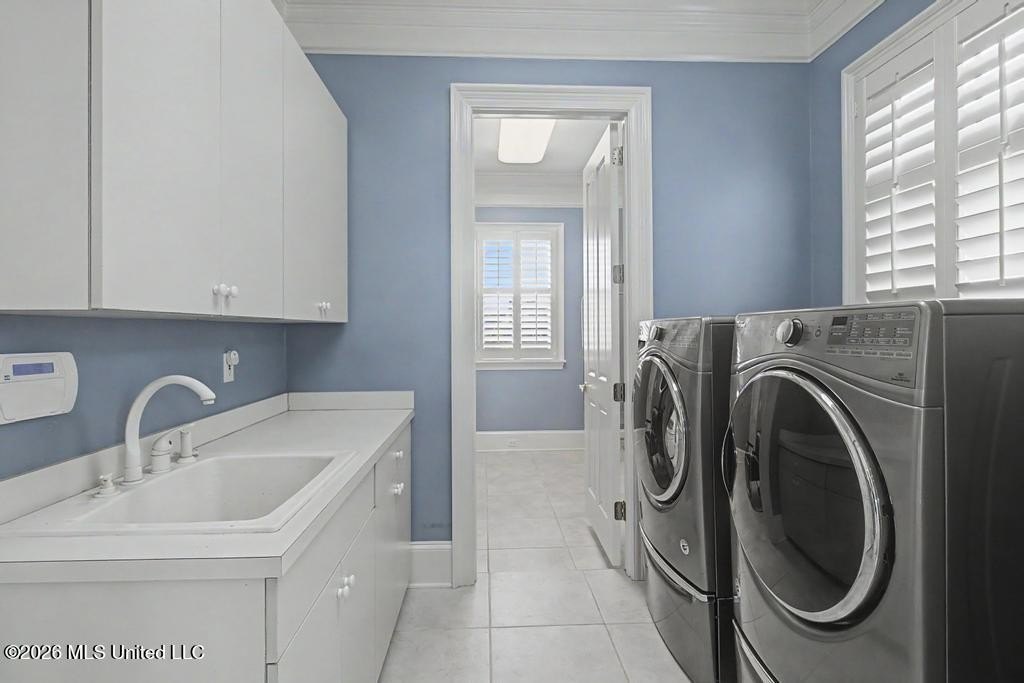 Gulfport, Mississippi, 39503, United States, 6 Bedrooms Bedrooms, ,7 BathroomsBathrooms,Residential,For Sale,2048640