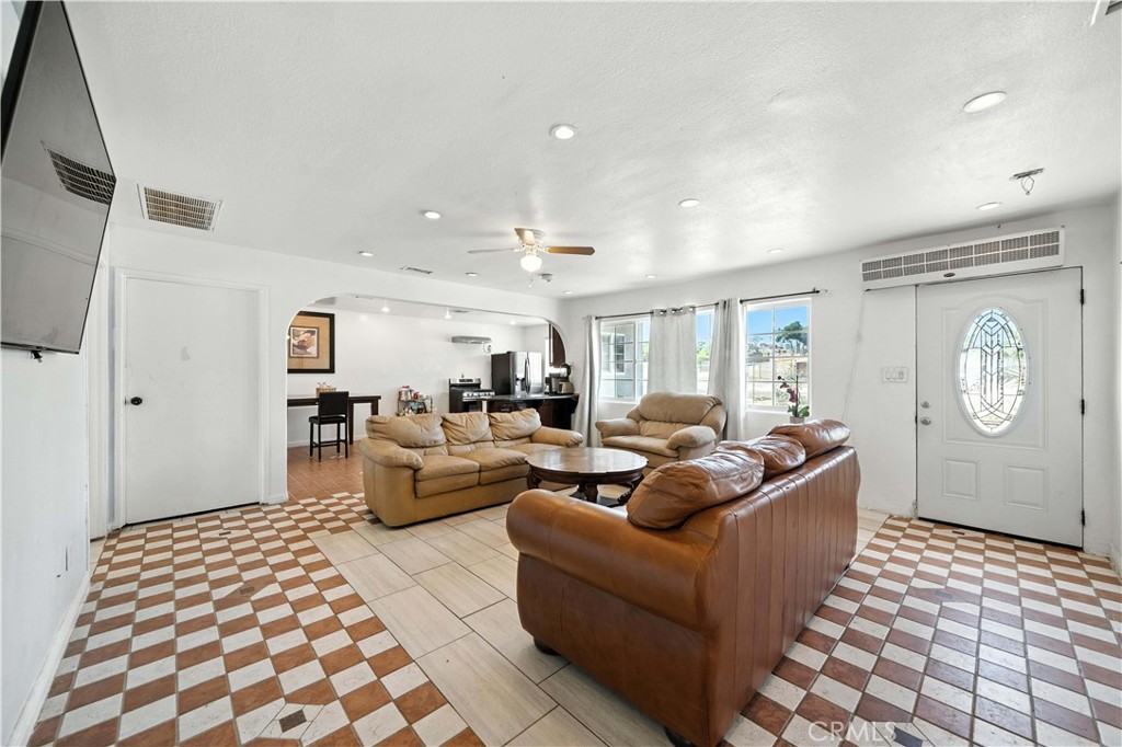 Perris, California, 92570, United States, 4 Bedrooms Bedrooms, ,2 BathroomsBathrooms,Residential,For Sale,1974911