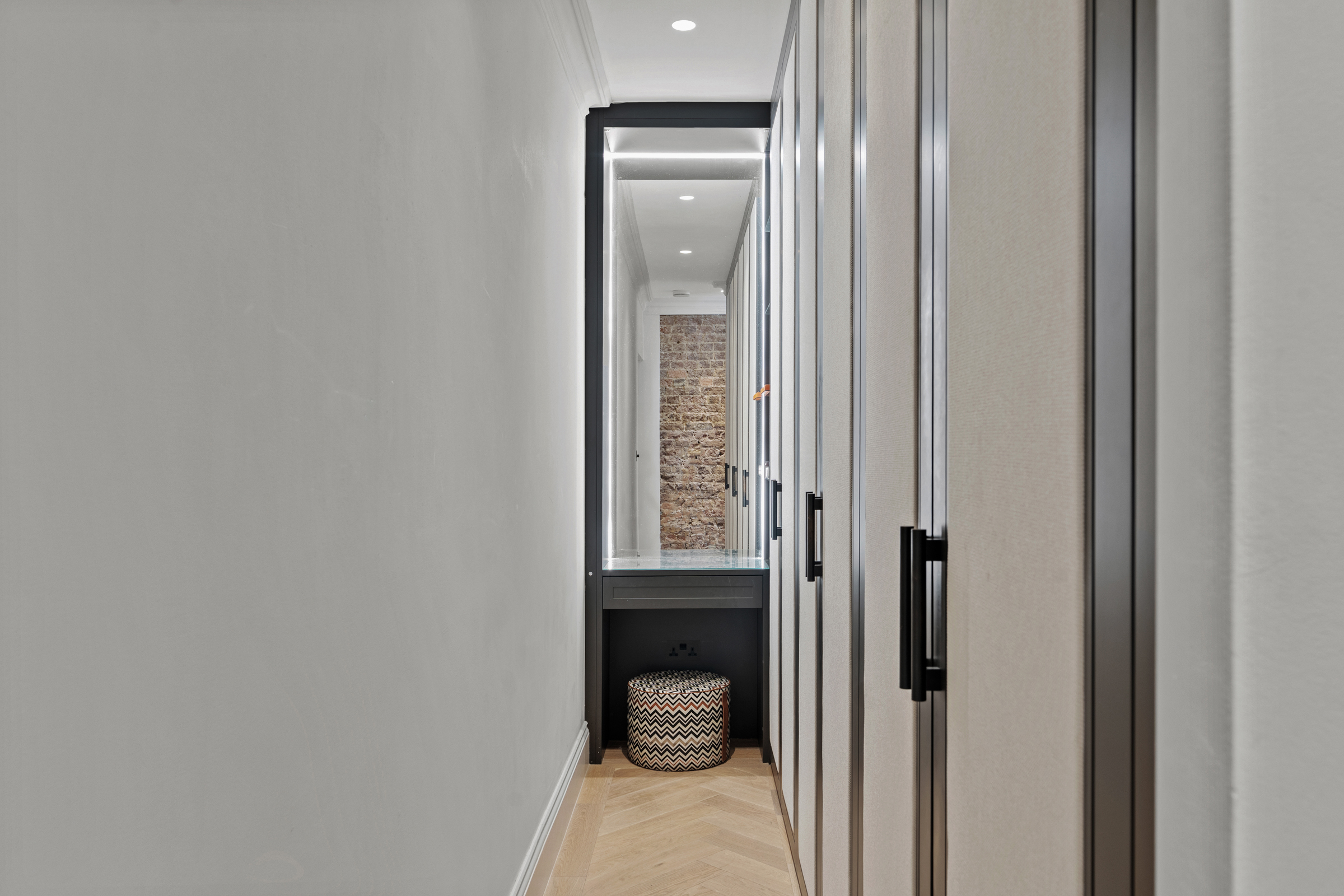  A Beautifully Designed Chelsea Maisonette with a Private Garden - 物件實景