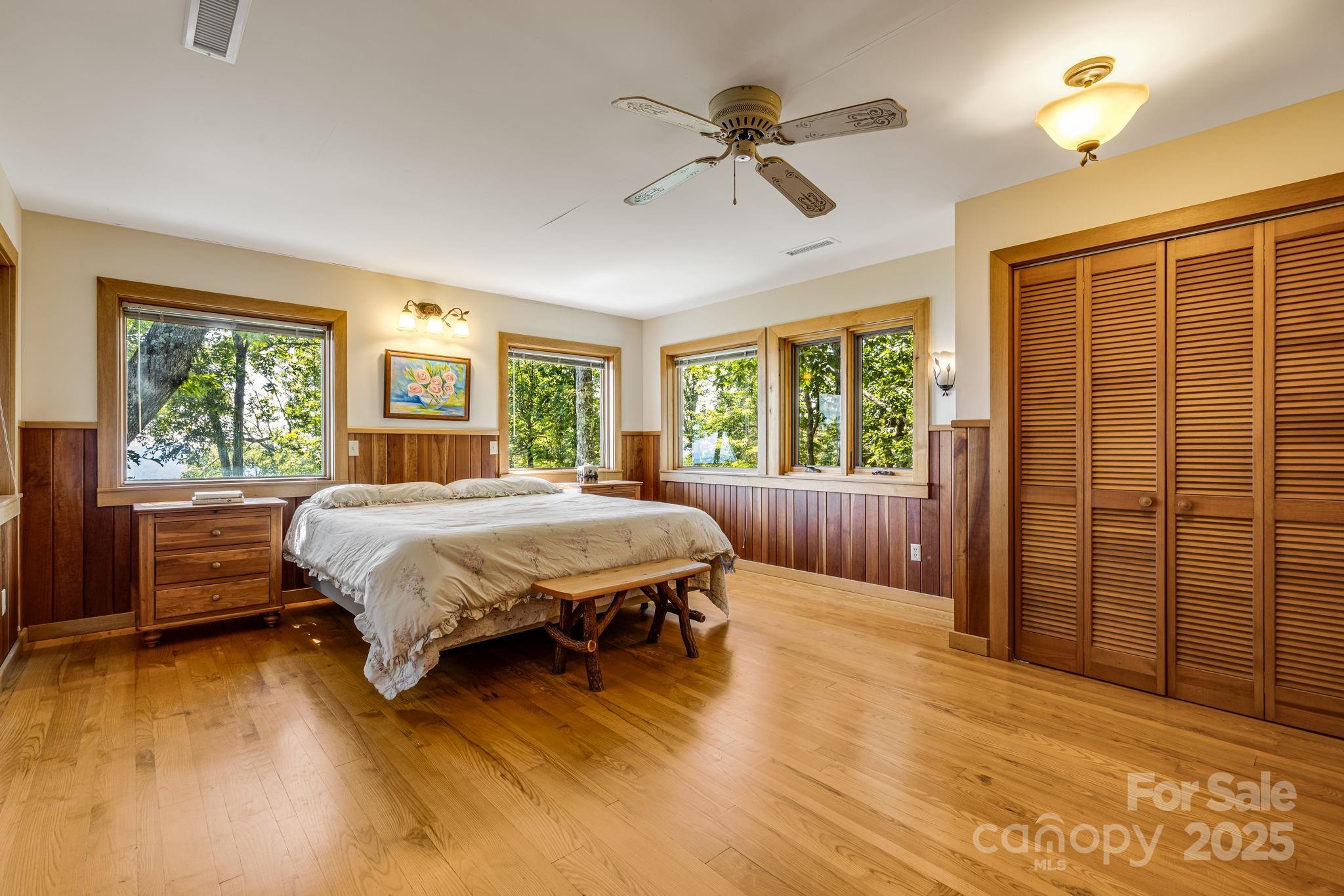 Little Switzerland, North Carolina, 28752, United States, 3 Bedrooms Bedrooms, ,3 BathroomsBathrooms,Residential,For Sale,1949808