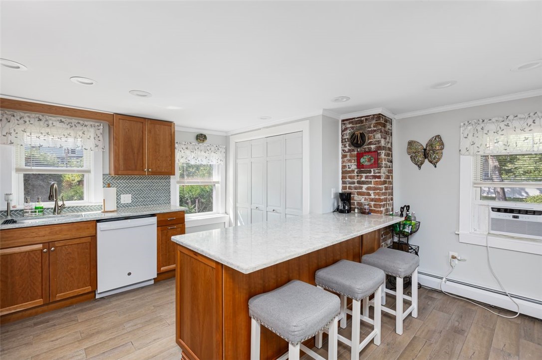 North Kingstown, Rhode Island, 02852, United States, 3 Bedrooms Bedrooms, ,2 BathroomsBathrooms,Residential,For Sale,1960458