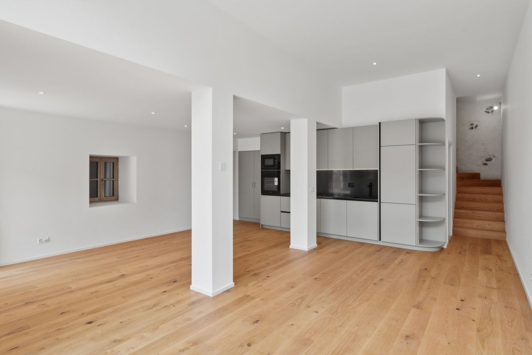  OFF-MARKET: FULLY RENOVATED VILLAGE HOUSE - LUXURY MATERIALS - 物件實景