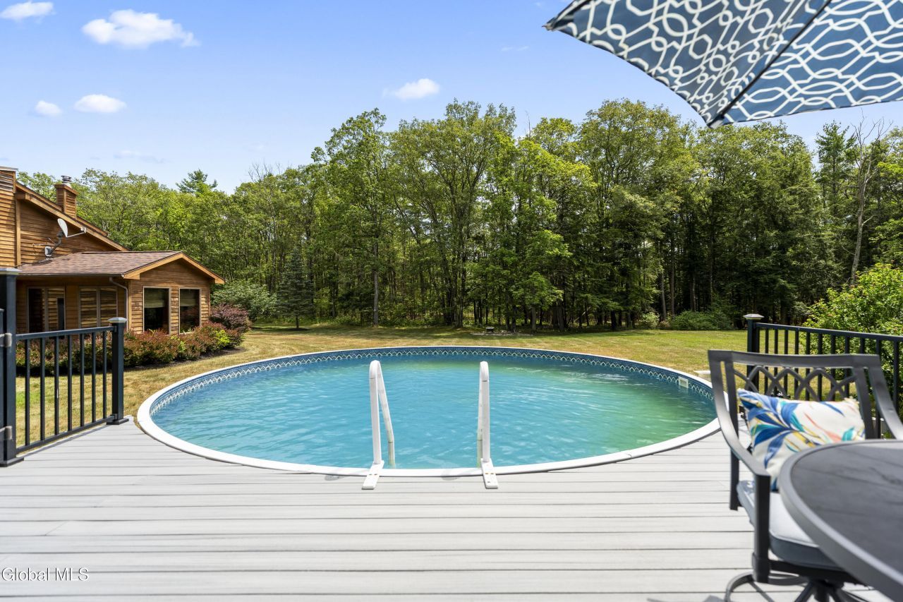 Coeymans Hollow, New York, 12046, United States, 4 Bedrooms Bedrooms, ,3 BathroomsBathrooms,Residential,For Sale,1907699