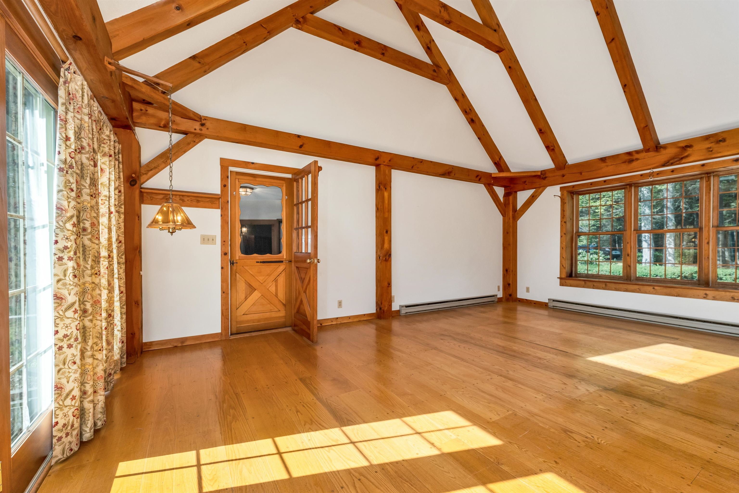 Chesterfield, New Hampshire, 03466, United States, 4 Bedrooms Bedrooms, ,2 BathroomsBathrooms,Residential,For Sale,1934189