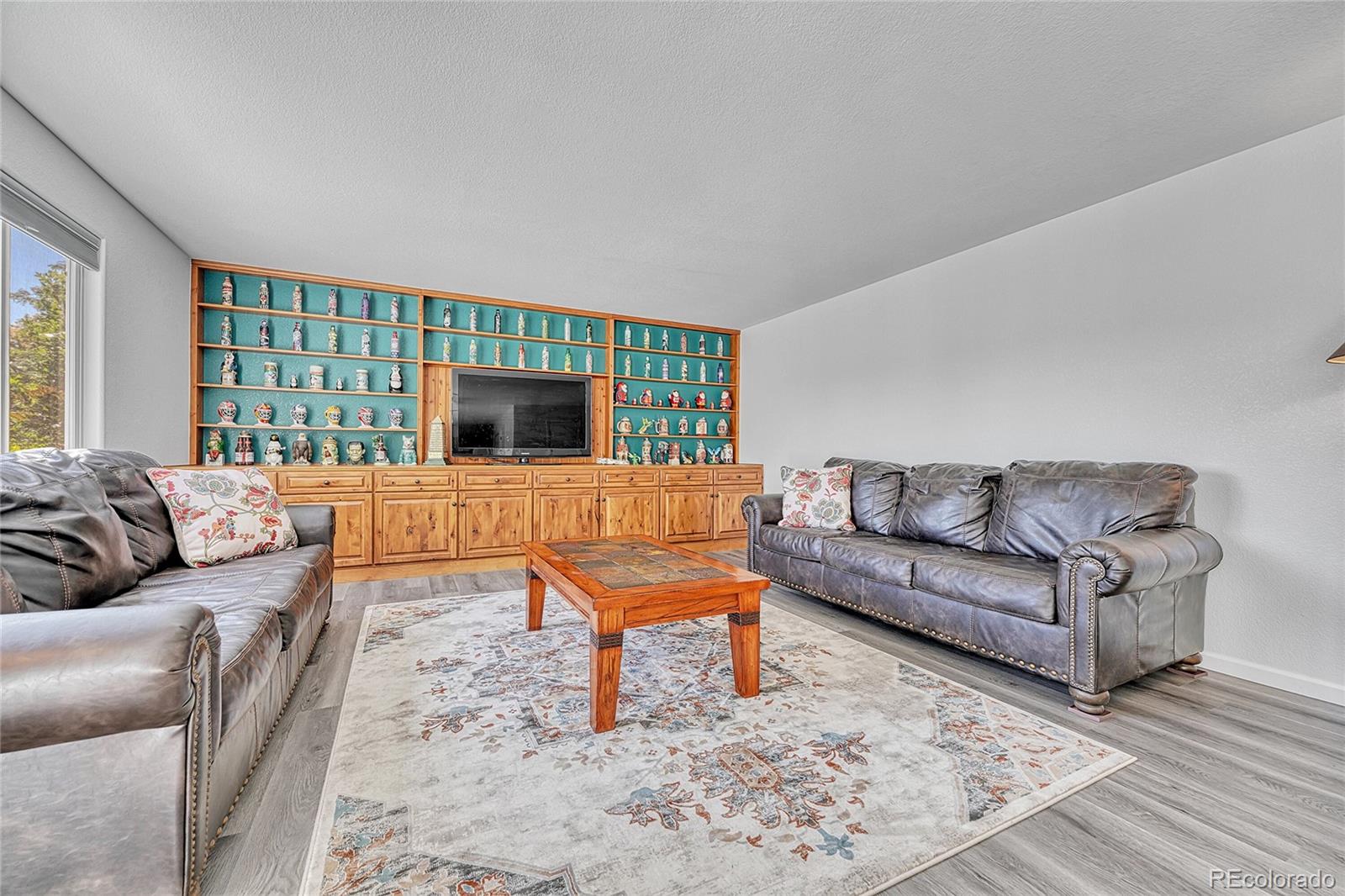 Littleton, Colorado, 80125, United States, 4 Bedrooms Bedrooms, ,3 BathroomsBathrooms,Residential,For Sale,1955641