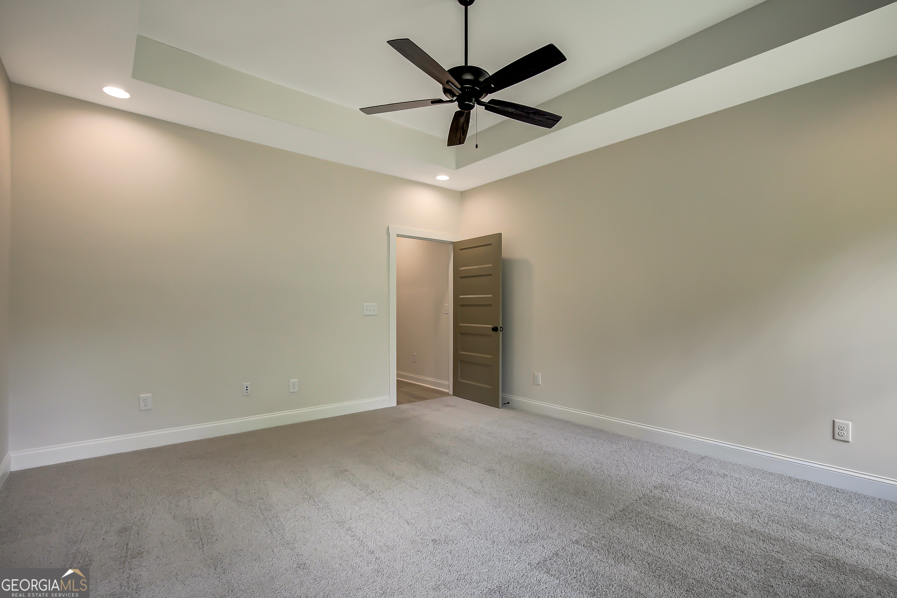 Senoia, Georgia, 30276, United States, 5 Bedrooms Bedrooms, ,4 BathroomsBathrooms,Residential,For Sale,1901806