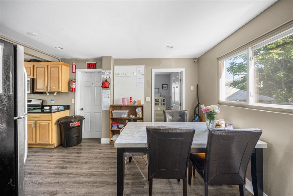 Everett, Massachusetts, 02149, United States, 4 Bedrooms Bedrooms, ,2 BathroomsBathrooms,Residential,For Sale,1890305