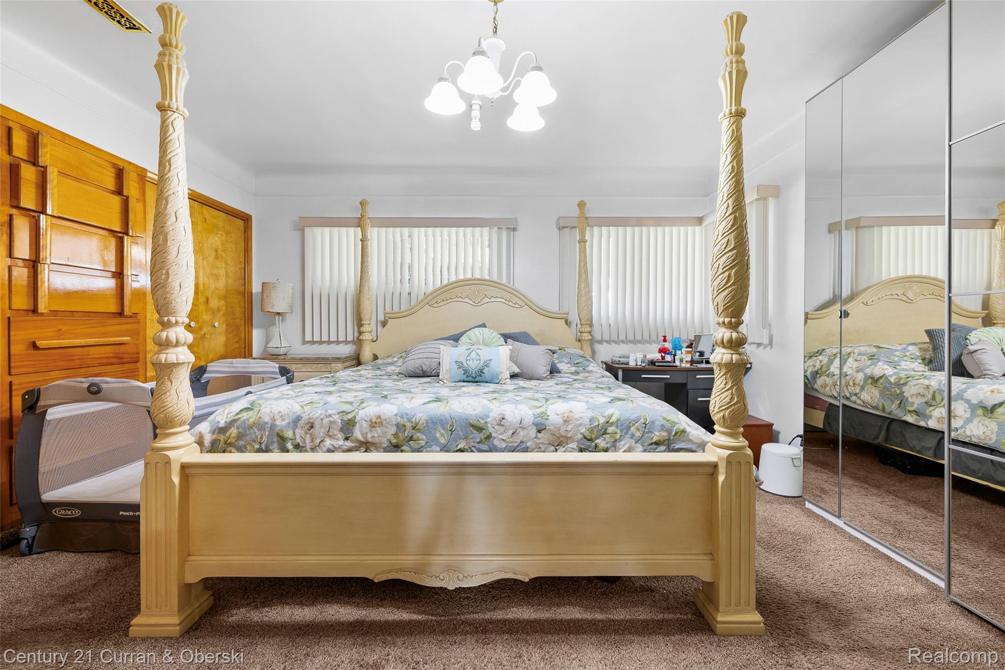 Dearborn, Michigan, 48126, United States, 3 Bedrooms Bedrooms, ,4 BathroomsBathrooms,Residential,For Sale,1979682