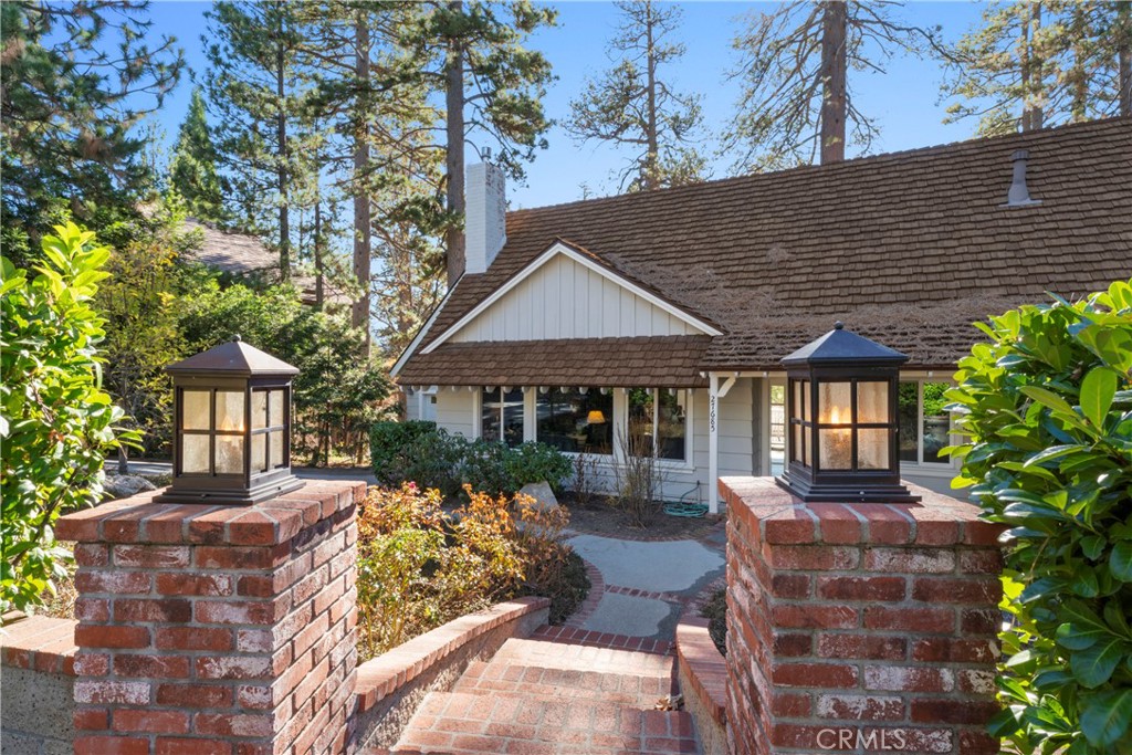 Lake Arrowhead, California, 92352, United States, 4 Bedrooms Bedrooms, ,2 BathroomsBathrooms,Residential,For Sale,2003409