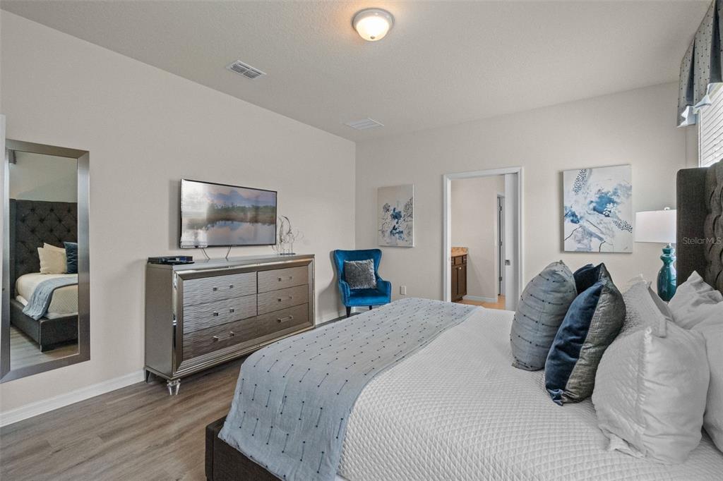 Davenport, Florida, 33897, United States, 10 Bedrooms Bedrooms, ,8 BathroomsBathrooms,Residential,For Sale,1897449