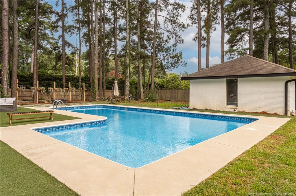 Fayetteville, North Carolina, 28303, United States, 4 Bedrooms Bedrooms, ,4 BathroomsBathrooms,Residential,For Sale,1906068