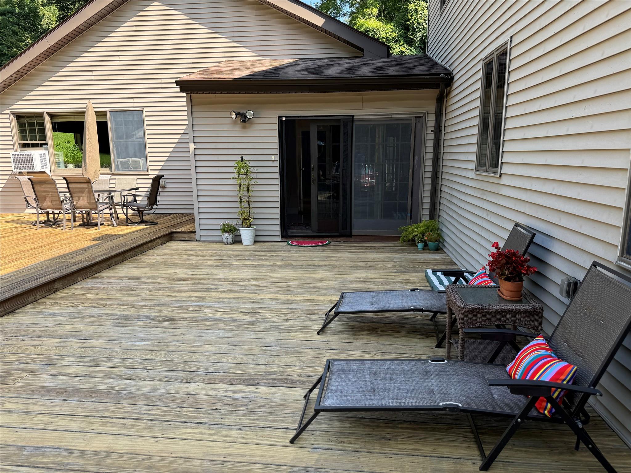 Ossining, New York, 10562, United States, 3 Bedrooms Bedrooms, ,2 BathroomsBathrooms,Residential,For Sale,1847273