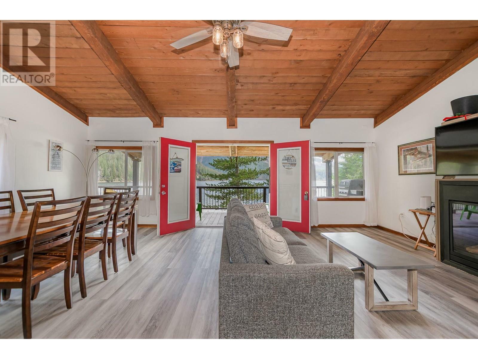 REVELSTOKE, British Columbia, V0E 2S0, CA, 4 Bedrooms Bedrooms, ,2 BathroomsBathrooms,Residential,For Sale,1838033
