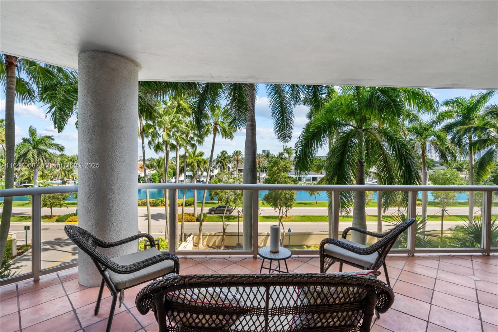 3598 Yacht Club Dr Unit 302, Aventura, Florida, 33180, United States, 3 Bedrooms Bedrooms, ,2 BathroomsBathrooms,Residential,For Sale,3598 Yacht Club Dr Unit 302,1622452