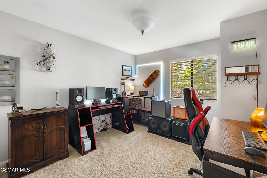 Simi Valley, California, 93065, United States, 3 Bedrooms Bedrooms, ,2 BathroomsBathrooms,Residential,For Sale,1901718