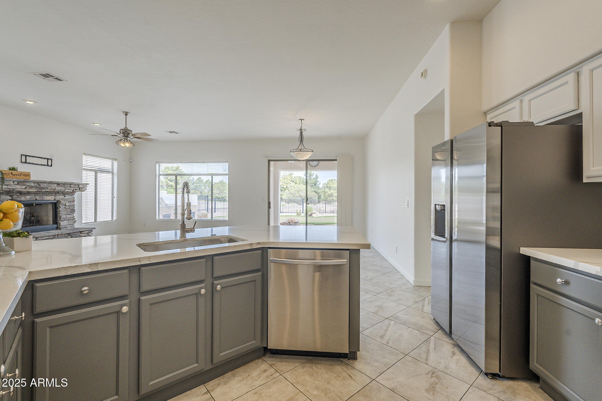 Phoenix, Arizona, 85042, United States, 3 Bedrooms Bedrooms, ,Residential,For Sale,1939131