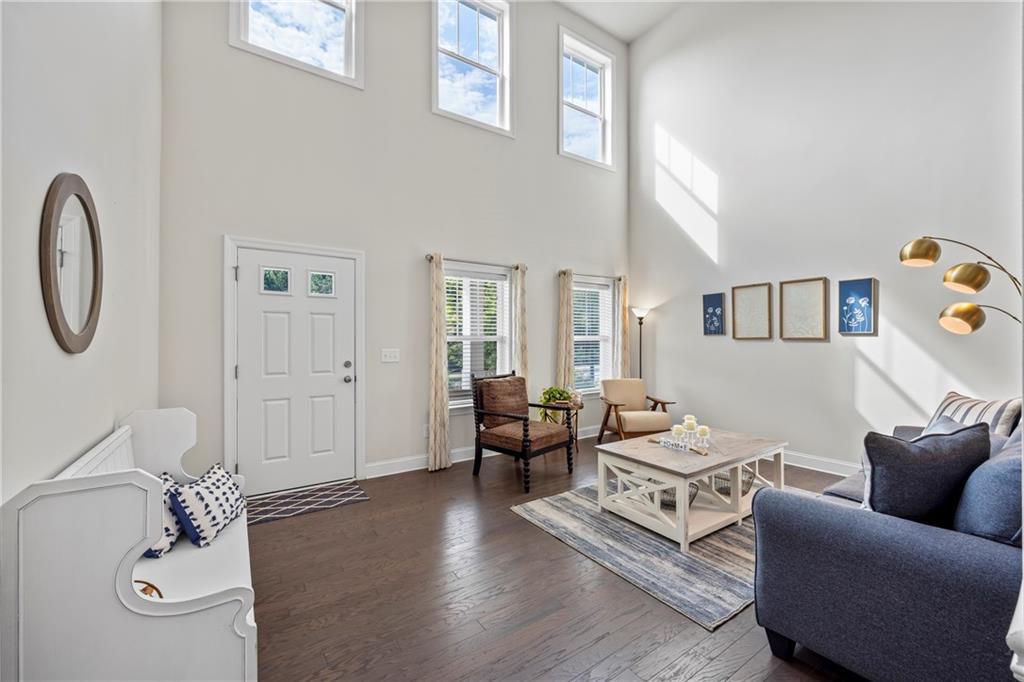 Cumming, Georgia, 30028, United States, 5 Bedrooms Bedrooms, ,4 BathroomsBathrooms,Residential,For Sale,1976985