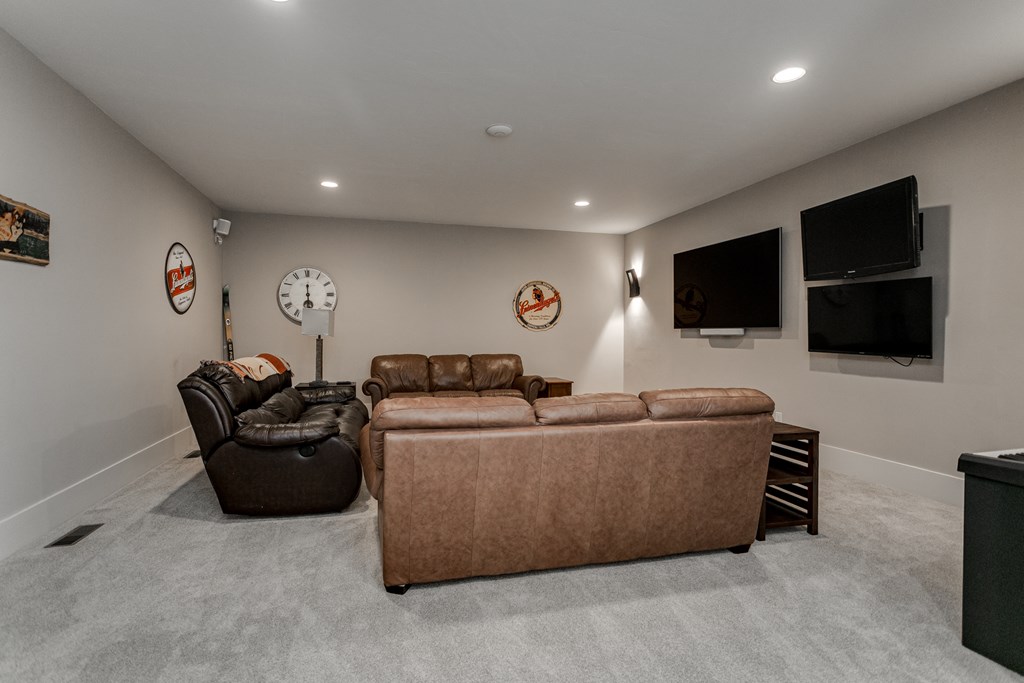 Sturgeon Bay, Wisconsin, 54235, United States, 3 Bedrooms Bedrooms, ,5 BathroomsBathrooms,Residential,For Sale,1941719