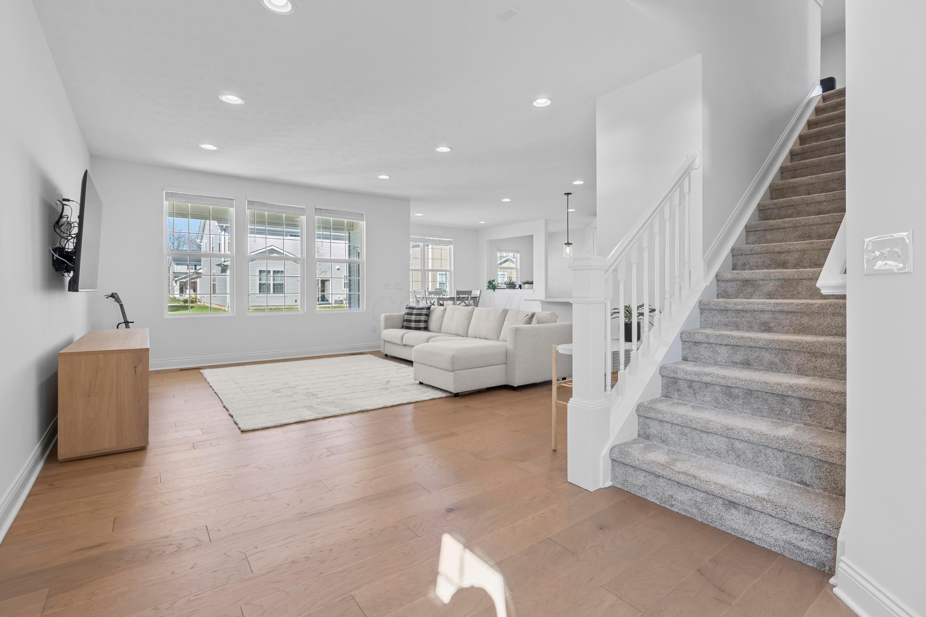 Grove City, Ohio, 43123, United States, 5 Bedrooms Bedrooms, ,3 BathroomsBathrooms,Residential,For Sale,1902042
