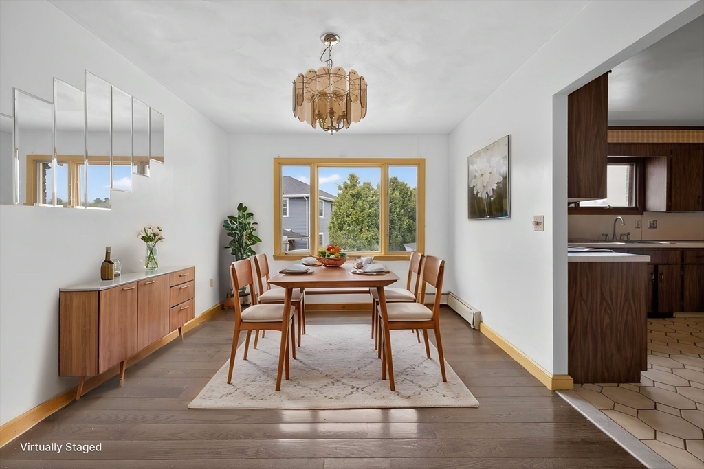 Framingham, Massachusetts, 01702, United States, 5 Bedrooms Bedrooms, ,5 BathroomsBathrooms,Residential,For Sale,2035320