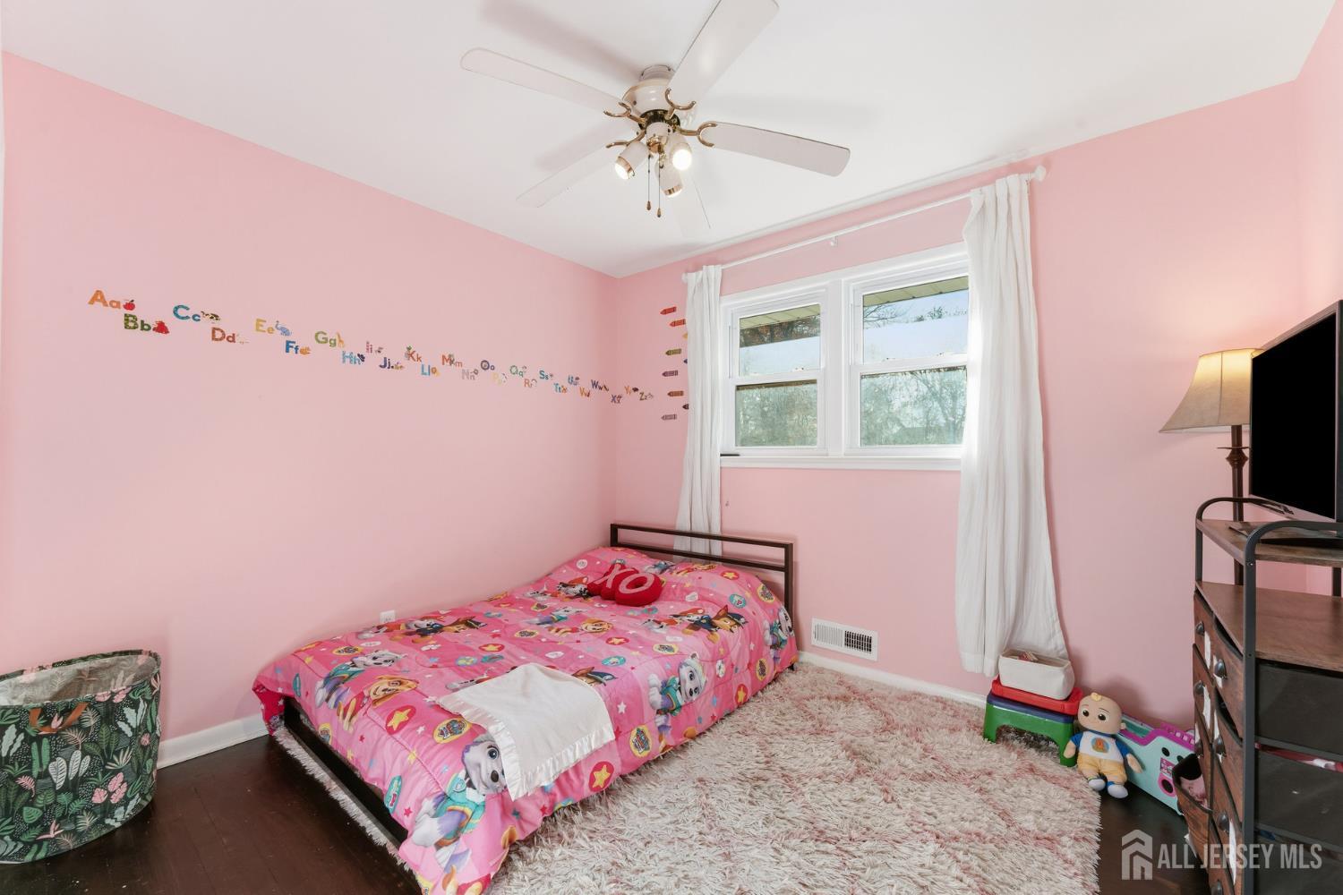 Piscataway, New Jersey, 08854, United States, 3 Bedrooms Bedrooms, ,2 BathroomsBathrooms,Residential,For Sale,1989136