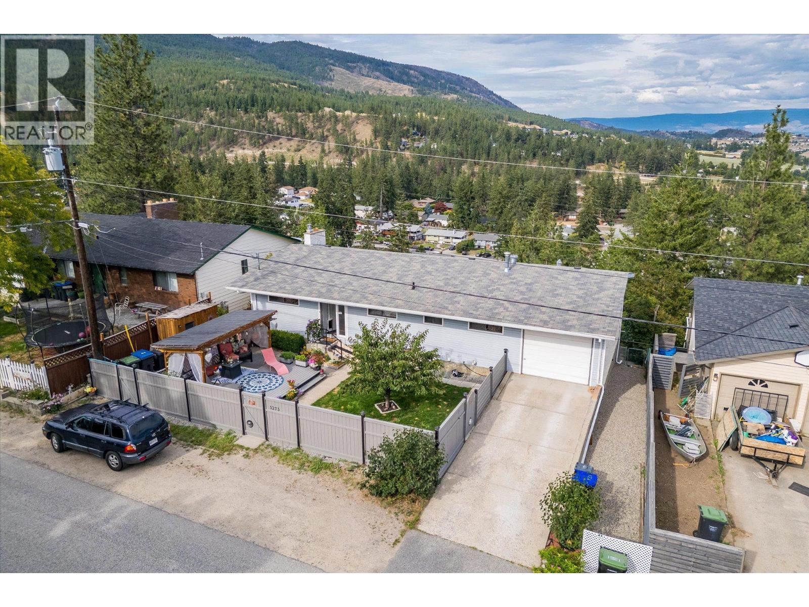 WEST KELOWNA, British Columbia, V4T 1A9, CA, 5 Bedrooms Bedrooms, ,2 BathroomsBathrooms,Residential,For Sale,1907472