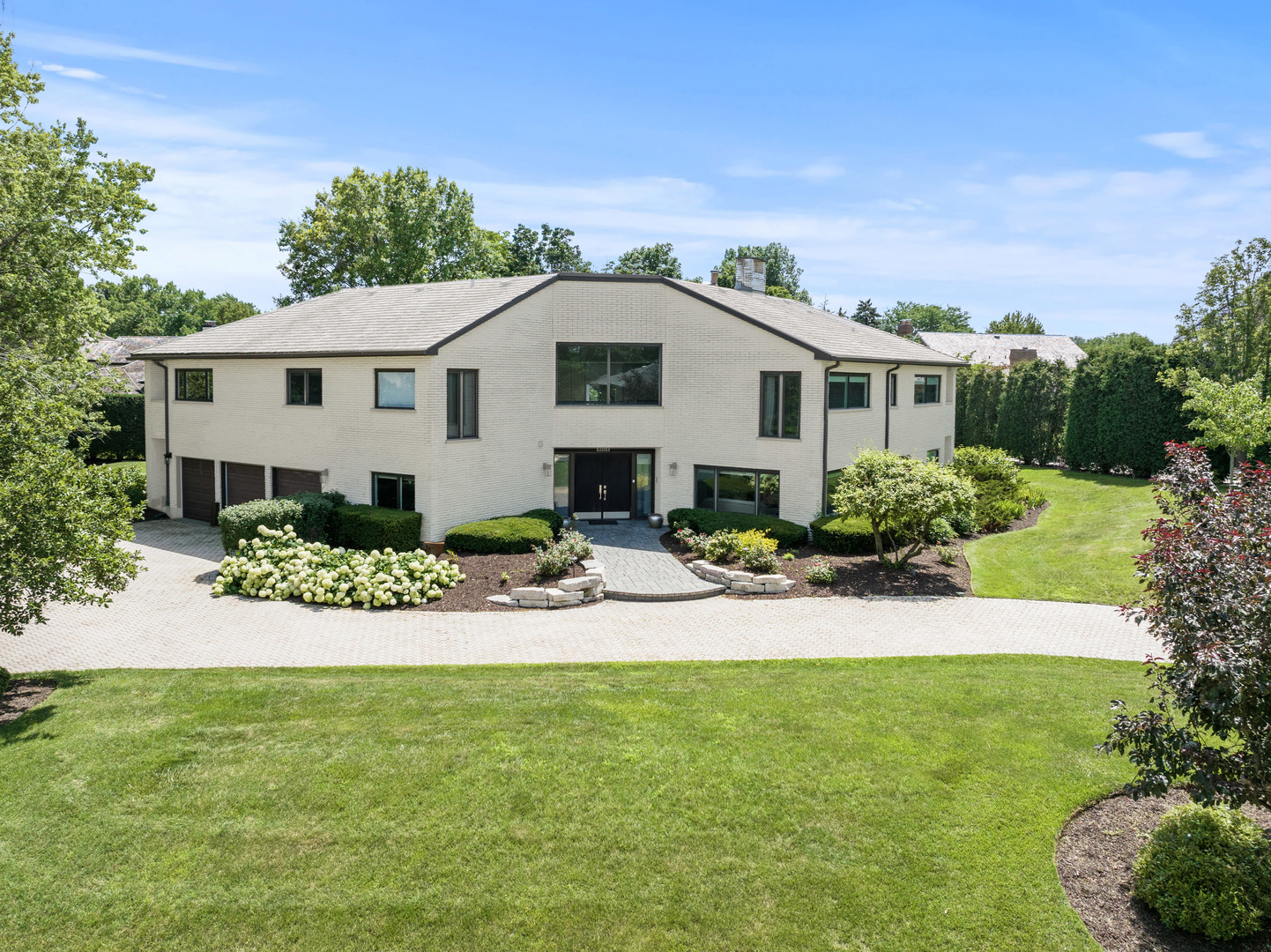 Oak Brook, Illinois, 60523, United States, 5 Bedrooms Bedrooms, ,6 BathroomsBathrooms,Residential,For Sale,1903537