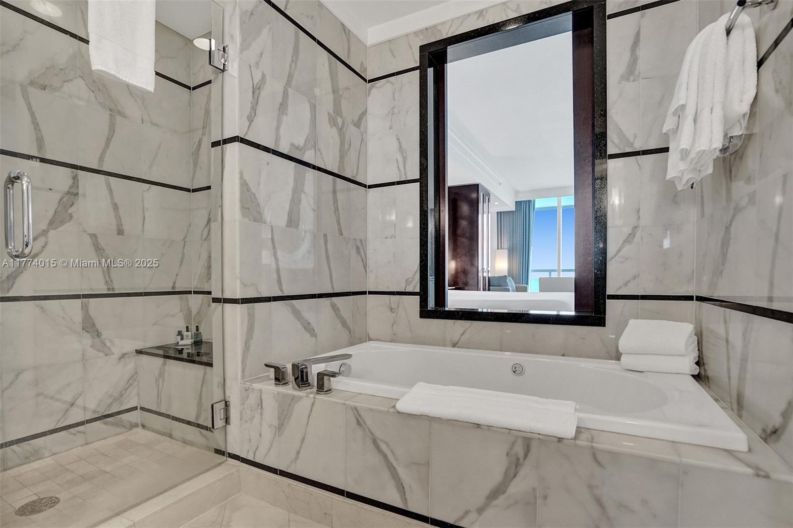 Miami Beach, Florida, 33140, United States, 2 Bedrooms Bedrooms, ,3 BathroomsBathrooms,Residential,For Sale,1759020