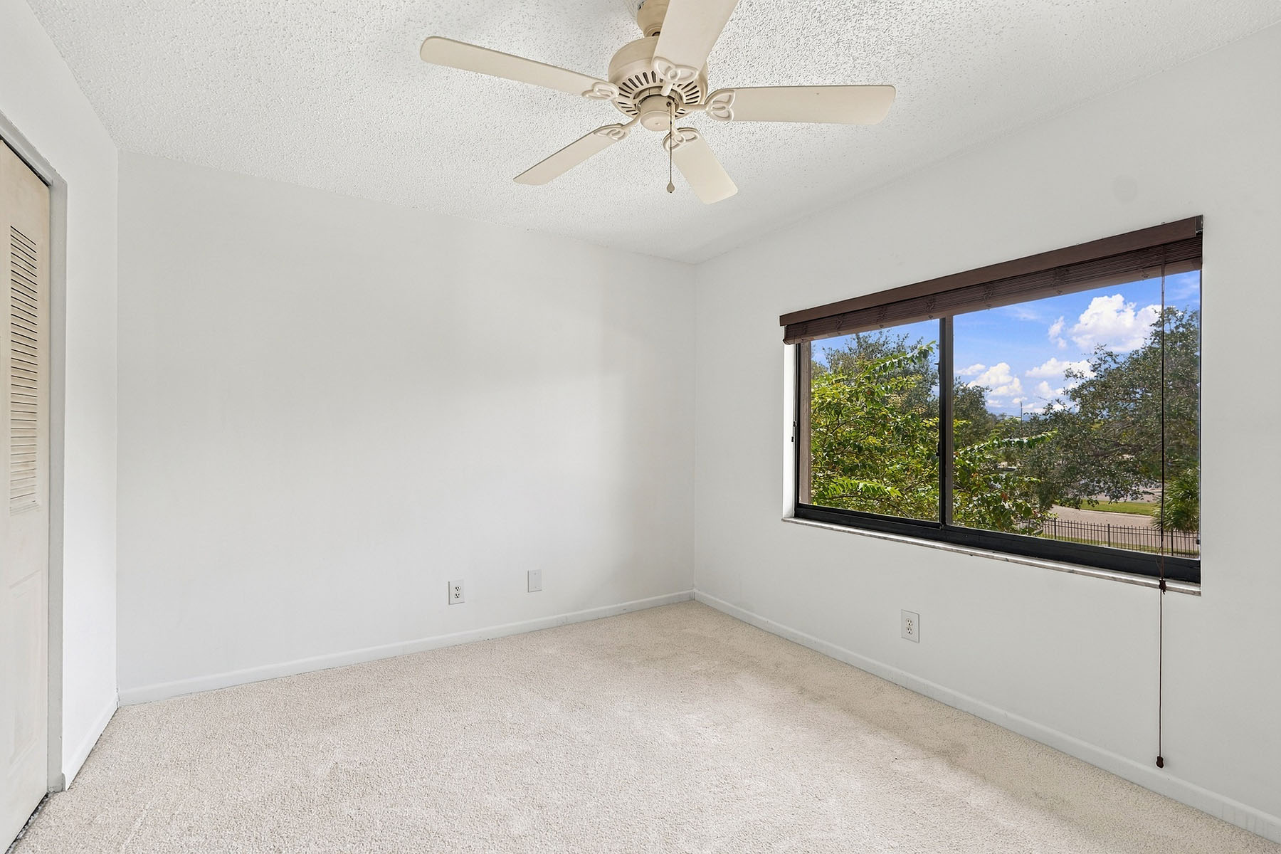  TRAFALGAR SQUARE CONDO - 物件實景