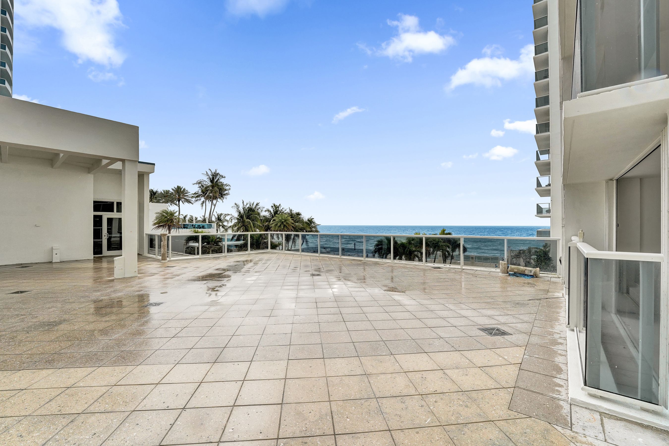  2751 S Ocean Drive, Hollywood, FL, 33019 - 物件實景