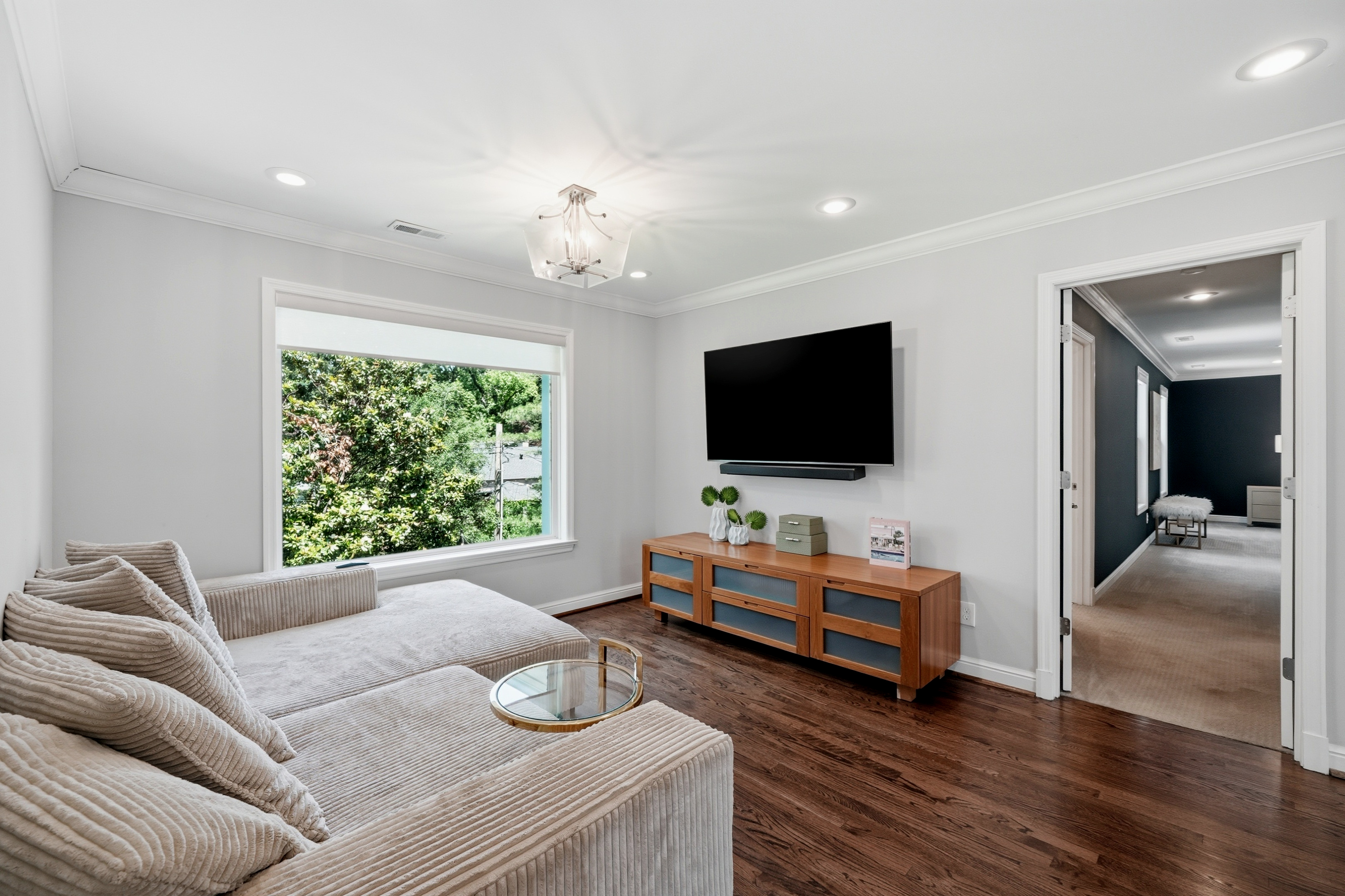  Discover Your Dream Home in Warson Woods: Elegantly Enhanced Living - 物件實景