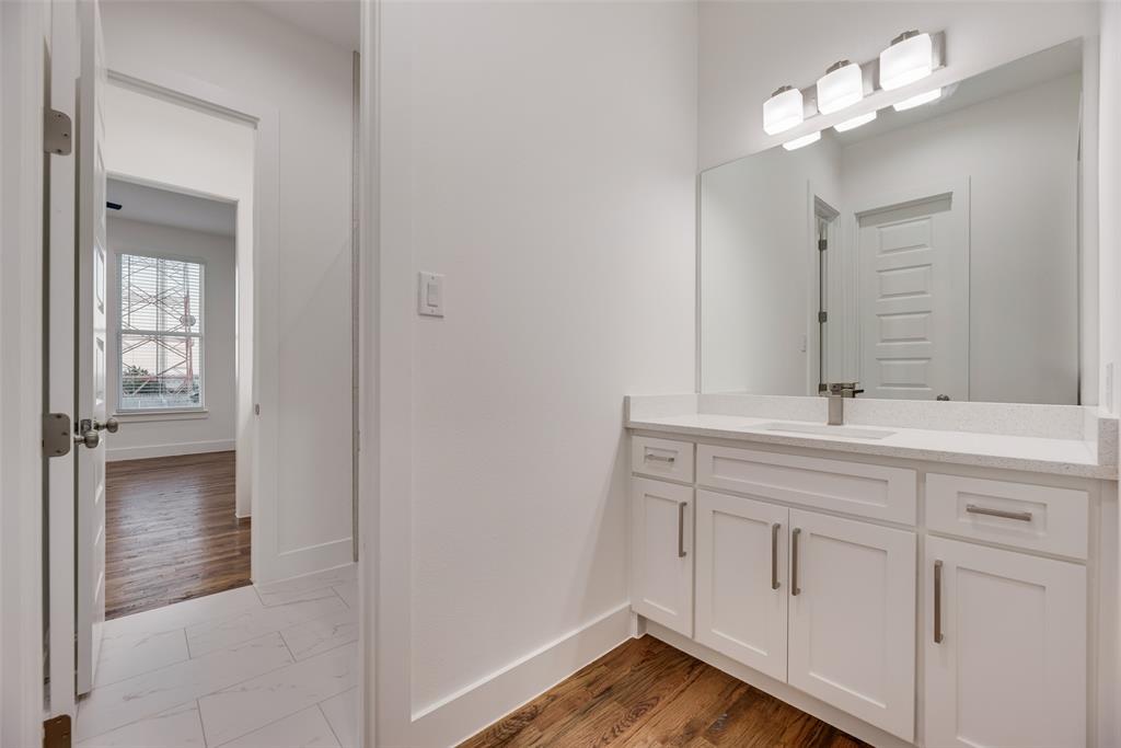 Dallas, Texas, 75211, United States, 4 Bedrooms Bedrooms, ,4 BathroomsBathrooms,Residential,For Sale,1893566