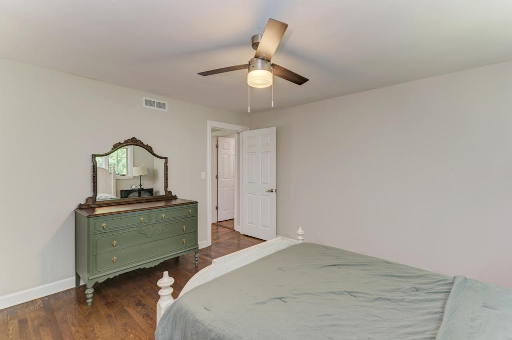 Bensenville, Illinois, 60106, United States, 4 Bedrooms Bedrooms, ,3 BathroomsBathrooms,Residential,For Sale,1910503