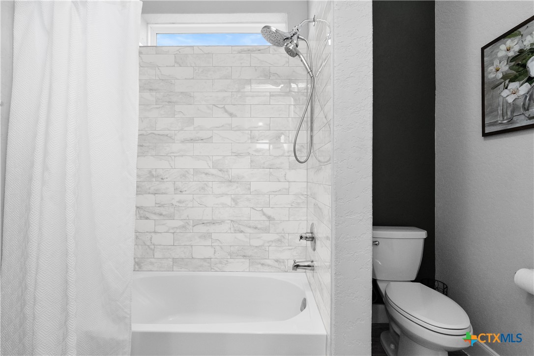 San Marcos, Texas, 78666, United States, 4 Bedrooms Bedrooms, ,4 BathroomsBathrooms,Residential,For Sale,1961240