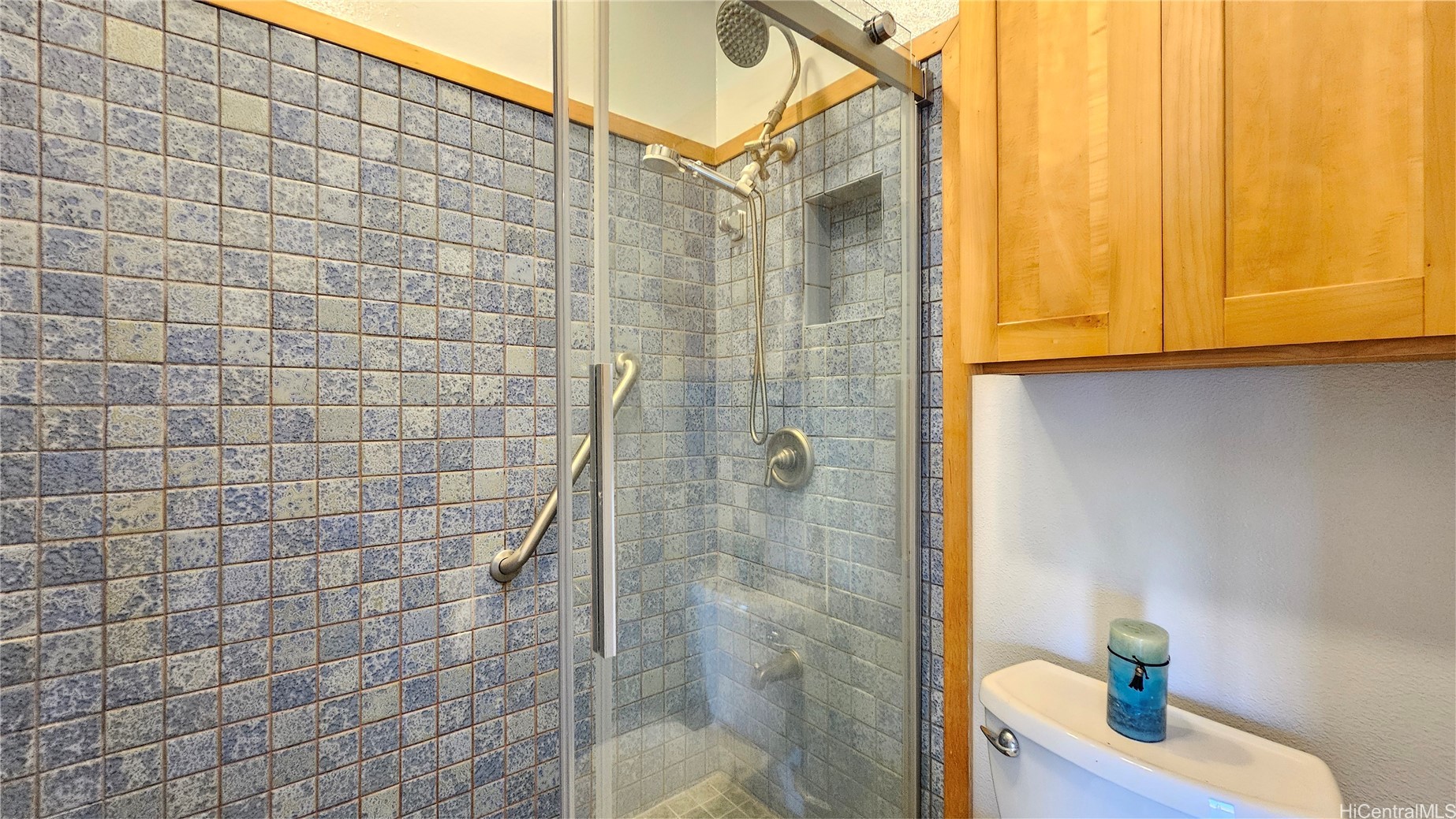 Honolulu, Hawaii, 96821, United States, 2 Bedrooms Bedrooms, ,3 BathroomsBathrooms,Residential,For Sale,1838475