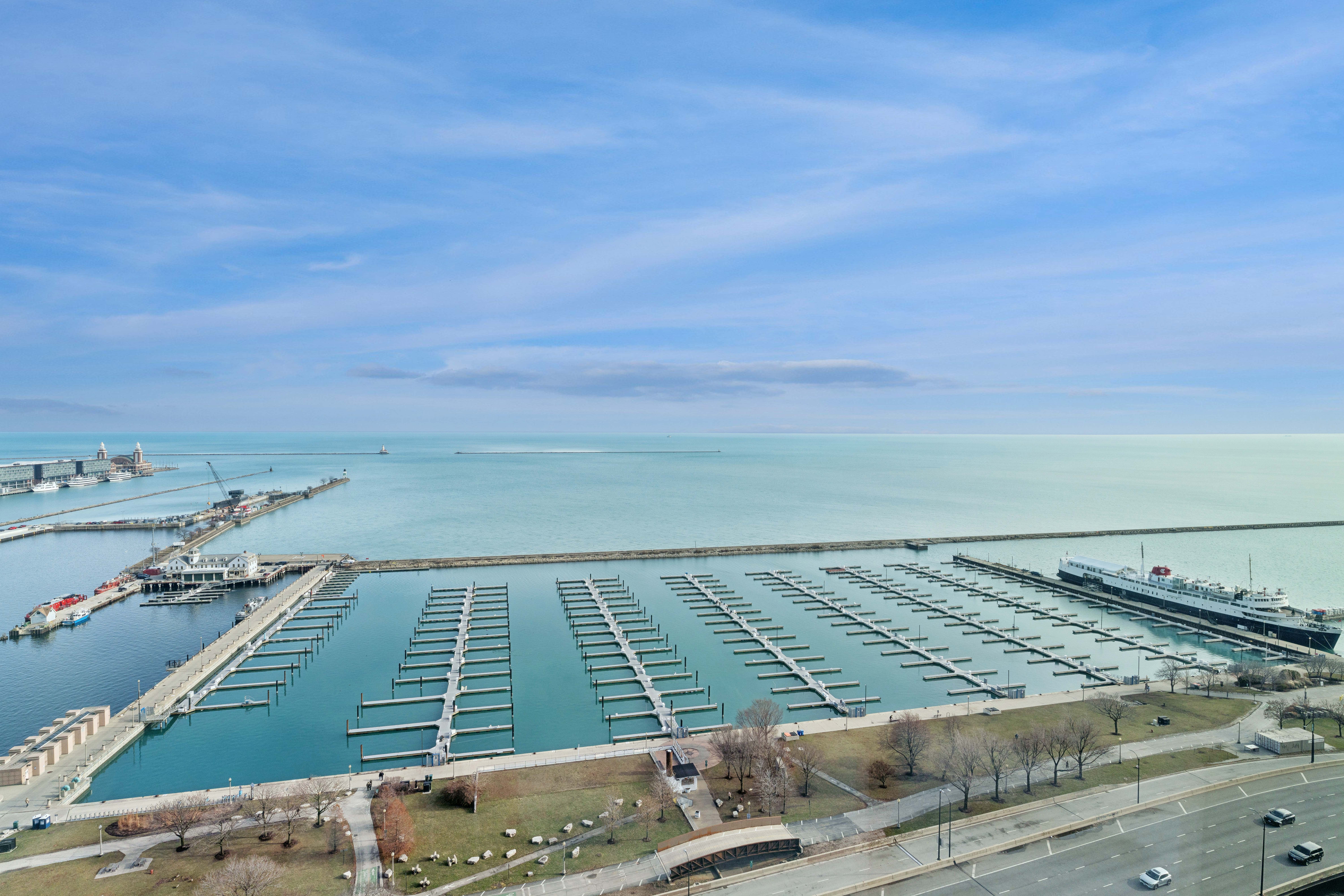  Experience Luxury Resort-Style Lakefront Living at Cirrus - 物件實景