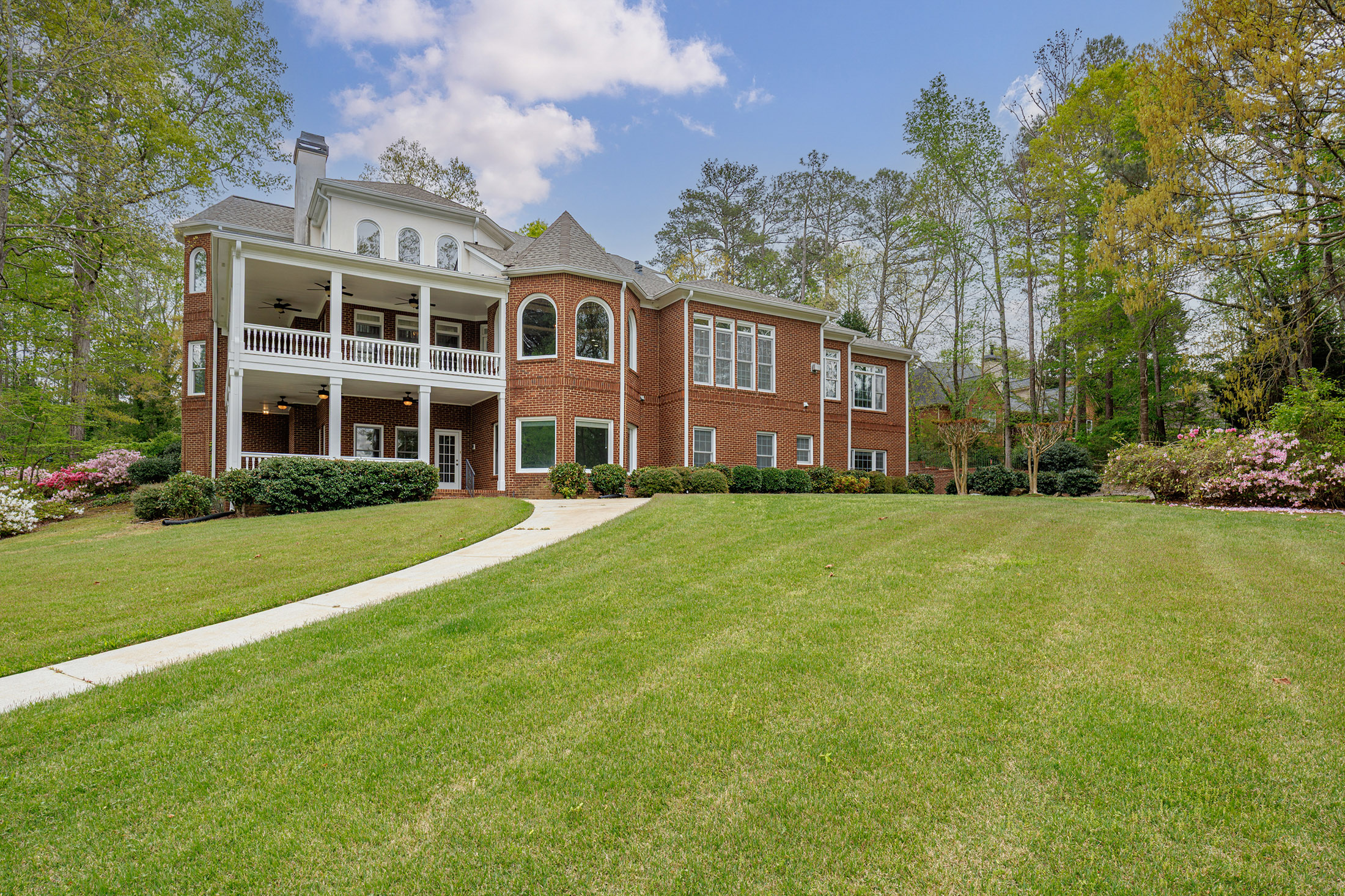  A Rare Opportunity to Own a Developer-Designed Lakefront Estate - 物件實景