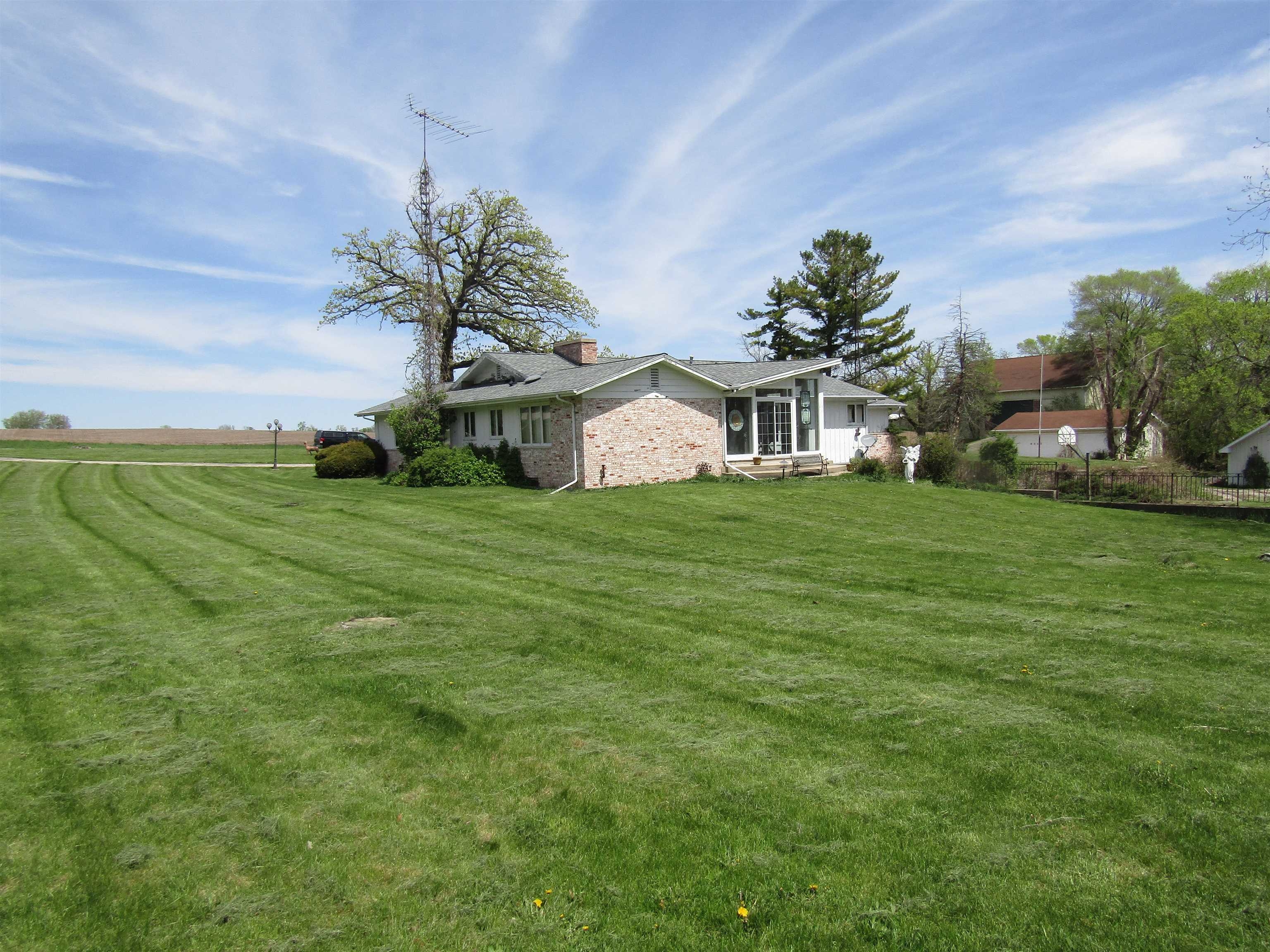 Beloit, Wisconsin, 53511, United States, 6 Bedrooms Bedrooms, ,5 BathroomsBathrooms,Residential,For Sale,1923330
