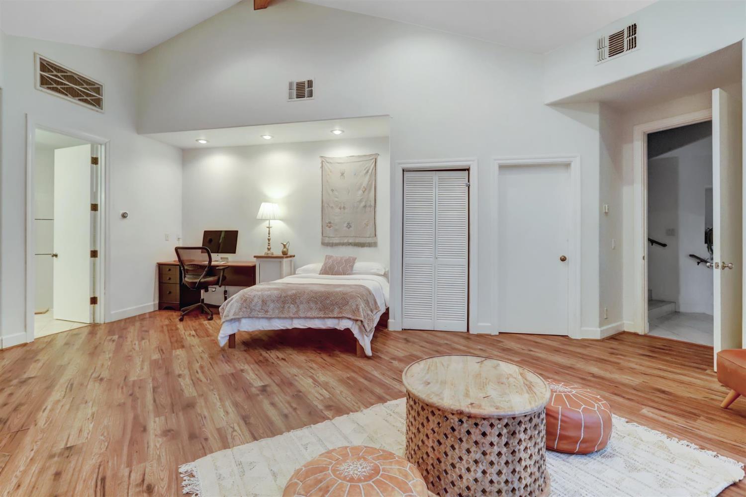 Nevada City, California, 95959, United States, 6 Bedrooms Bedrooms, ,5 BathroomsBathrooms,Residential,For Sale,1997761