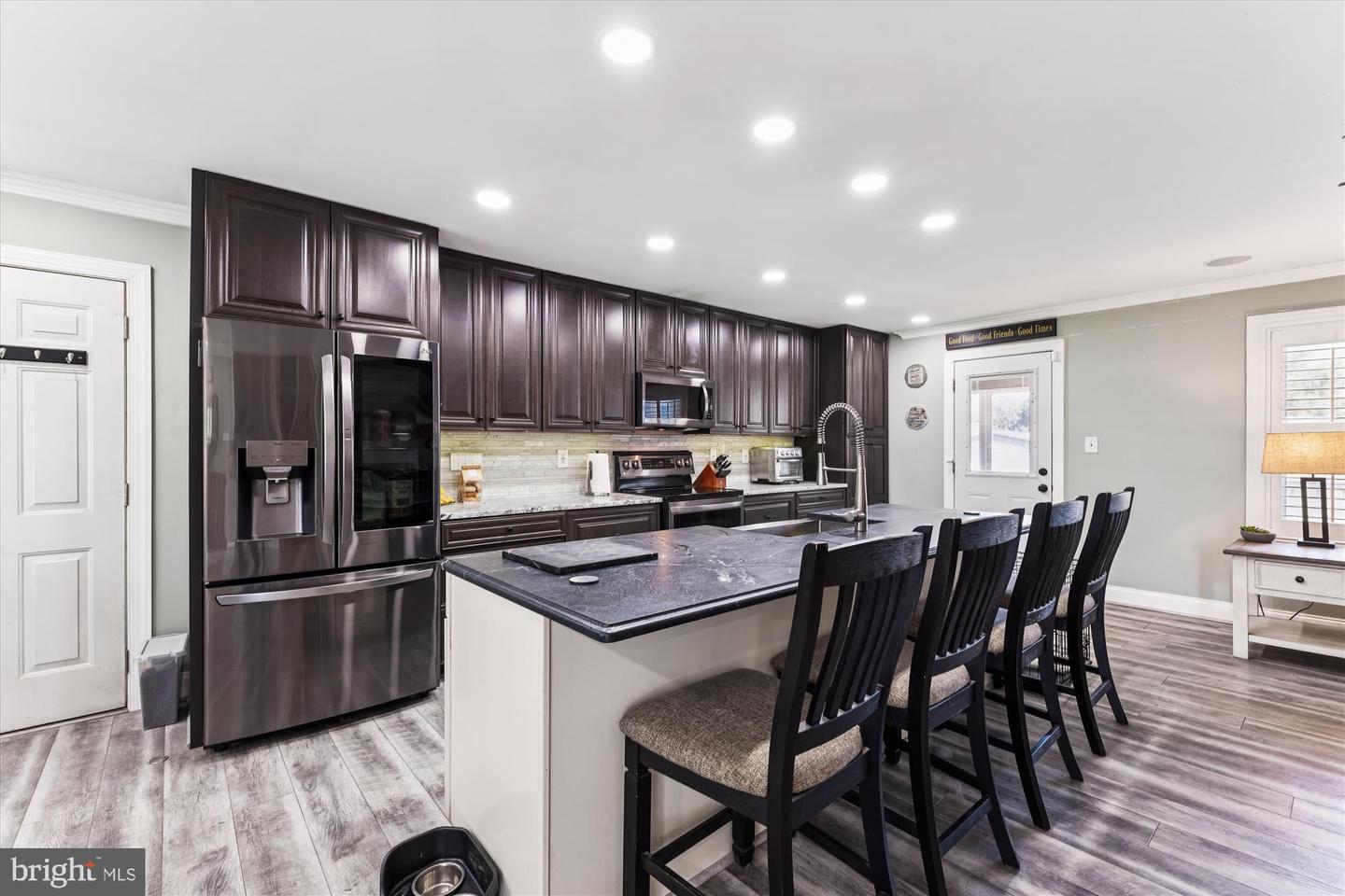 Stevensville, Maryland, 21666, United States, 5 Bedrooms Bedrooms, ,3 BathroomsBathrooms,Residential,For Sale,2003489