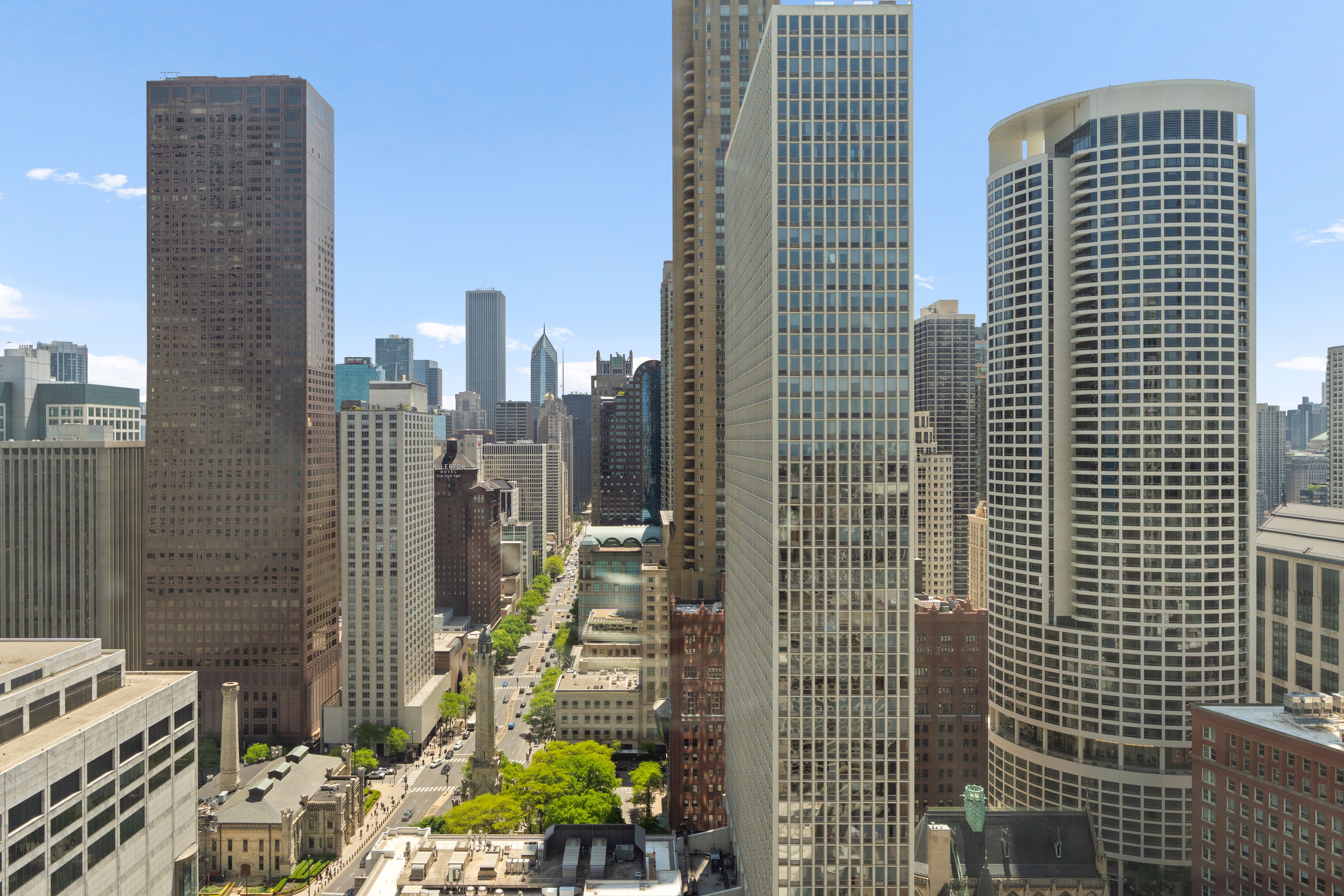  Sophisticated Living with Sweeping City Views - 物件實景