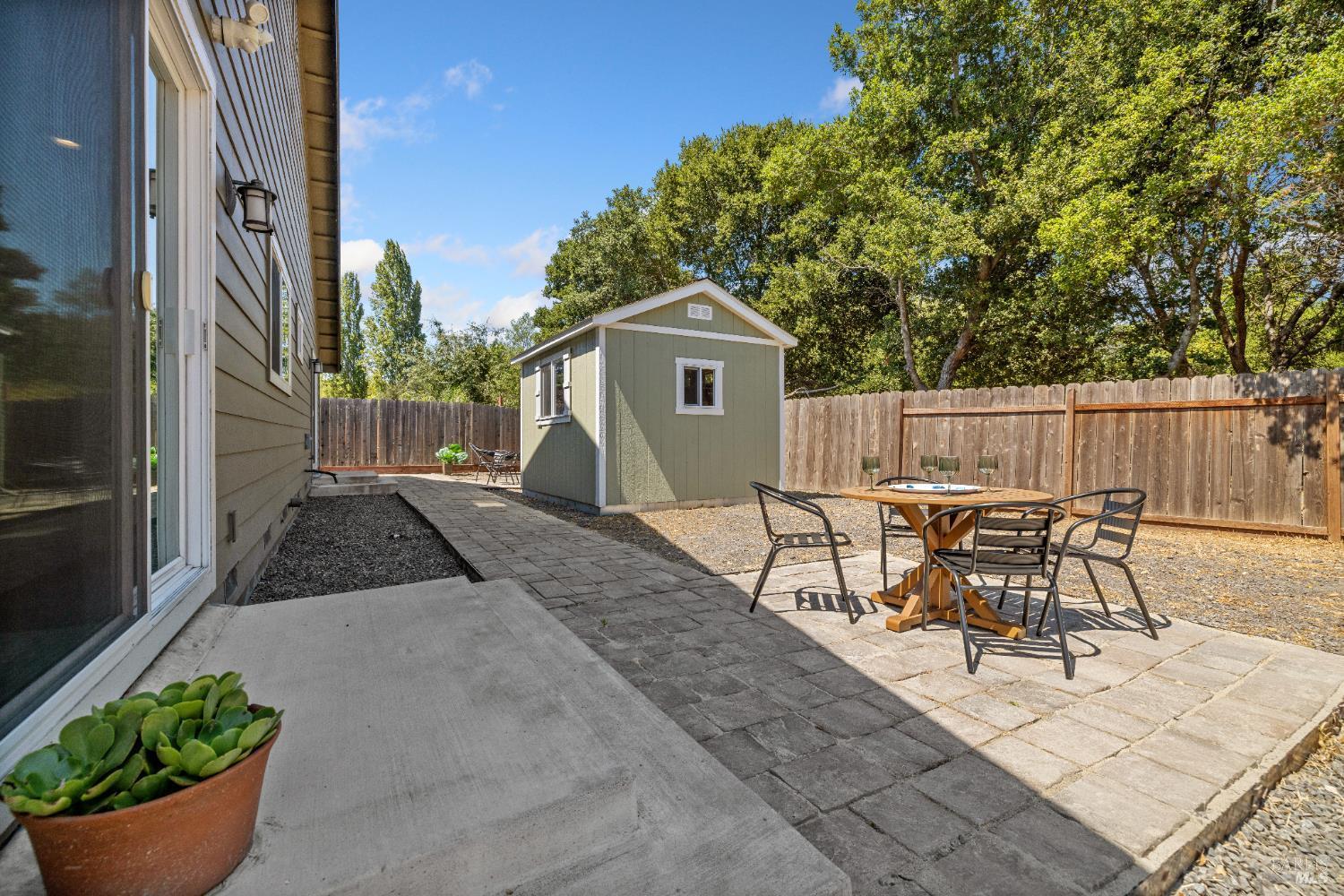 Petaluma, California, 94952, United States, 3 Bedrooms Bedrooms, ,2 BathroomsBathrooms,Residential,For Sale,1914314