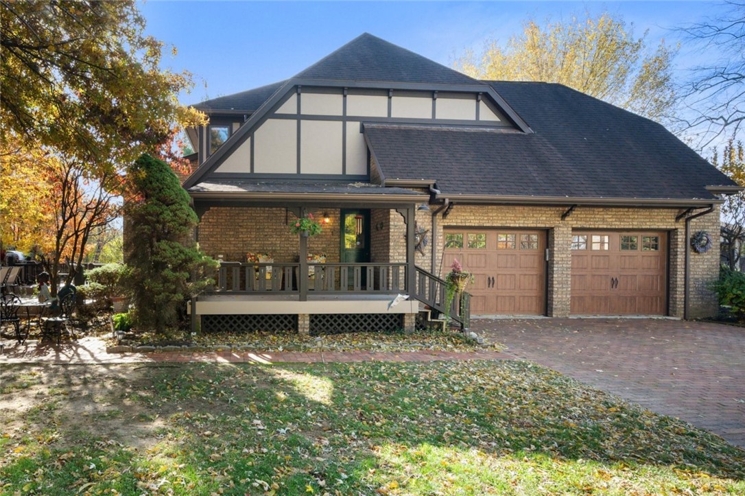 South Strabane, Pennsylvania, 15301, United States, 5 Bedrooms Bedrooms, ,5 BathroomsBathrooms,Residential,For Sale,2003088