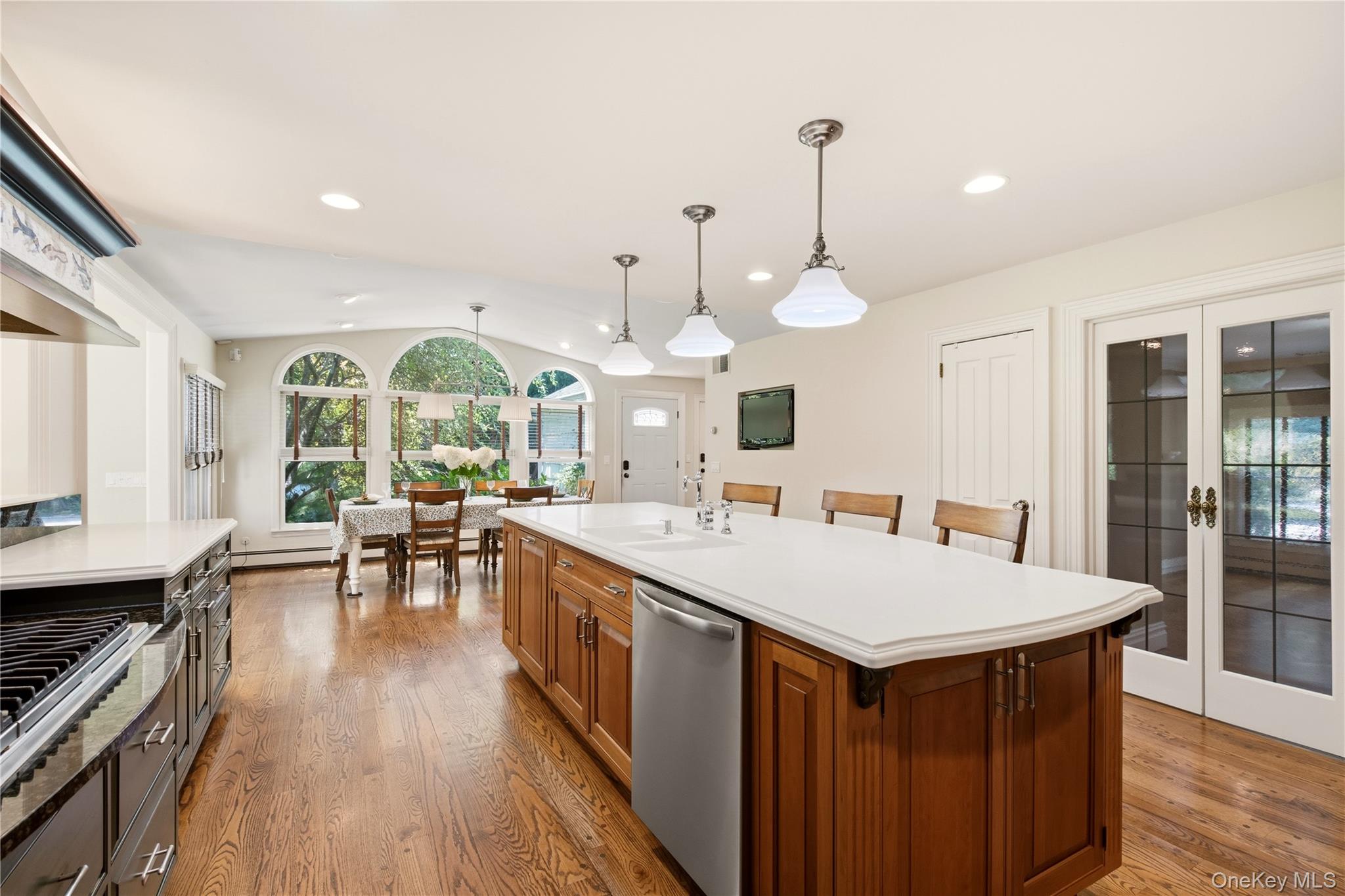  6 Lighthouse Point, Lloyd Harbor, NY, 11743 - 物件實景