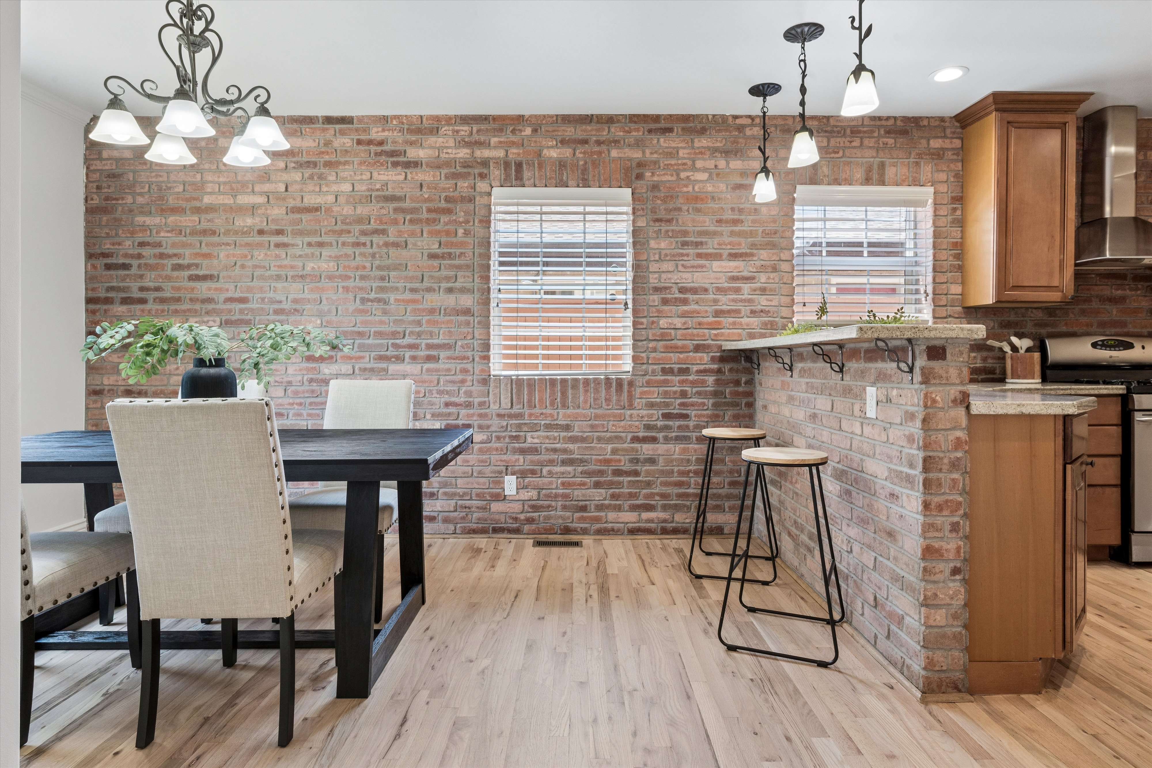  Offers an exceptional combination of space, flexibility, and convenience - 物件實景