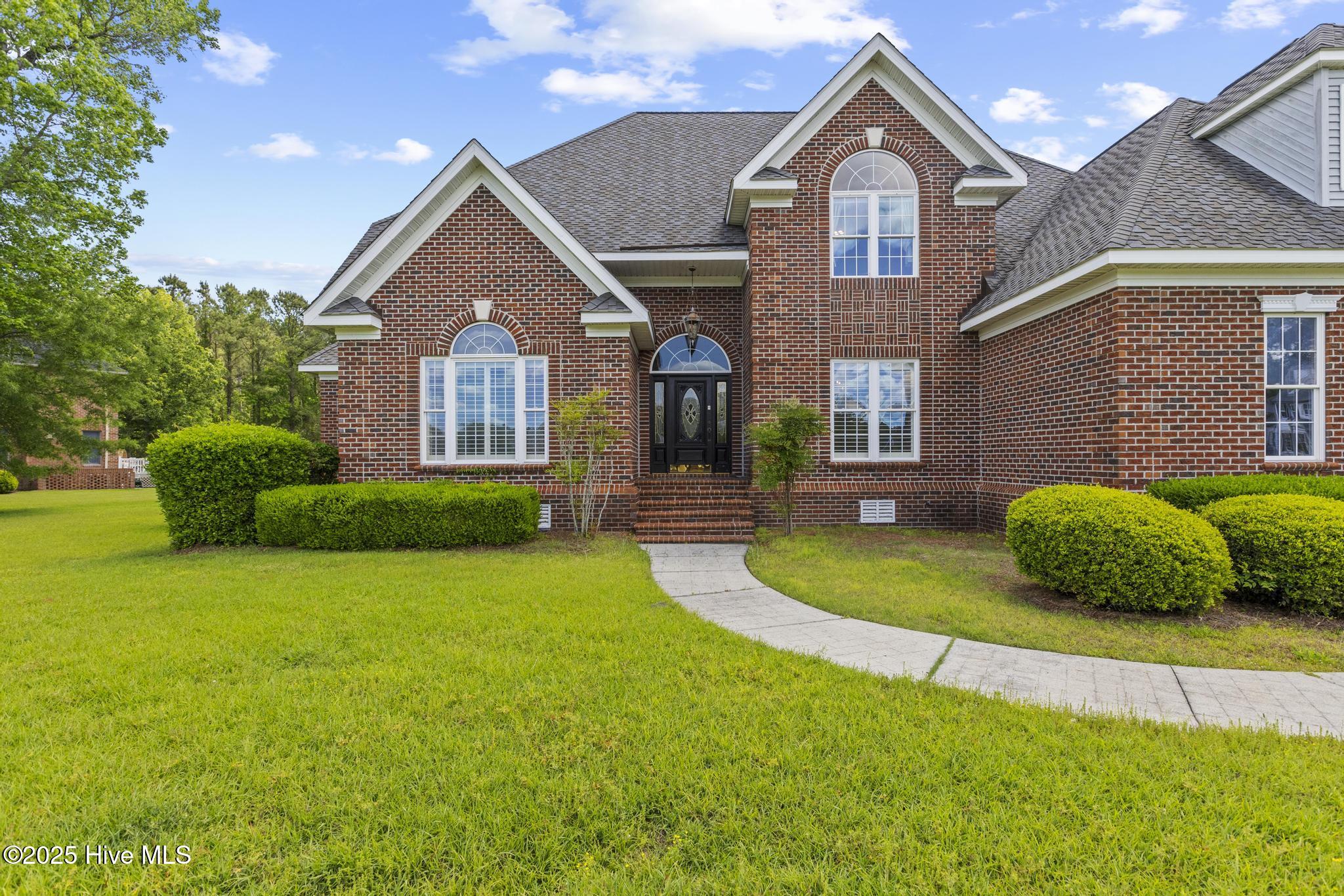 Jacksonville, North Carolina, 28540, United States, 4 Bedrooms Bedrooms, ,5 BathroomsBathrooms,Residential,For Sale,1944565