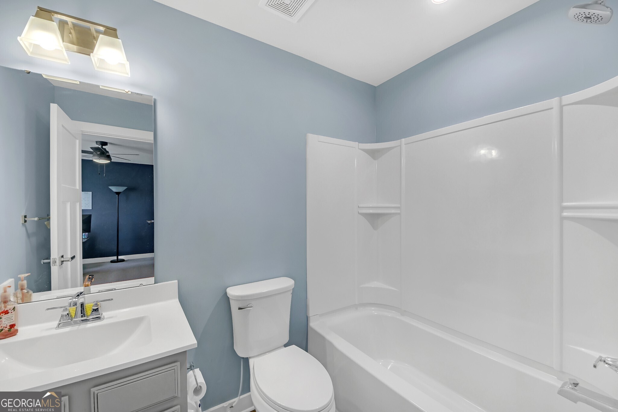 Mcdonough, Georgia, 30253, United States, 5 Bedrooms Bedrooms, ,4 BathroomsBathrooms,Residential,For Sale,1933137