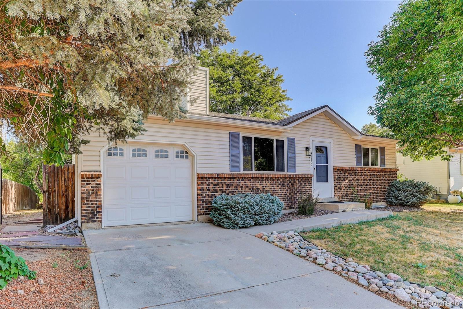 Littleton, Colorado, 80123, United States, 3 Bedrooms Bedrooms, ,1 BathroomBathrooms,Residential,For Sale,1766887