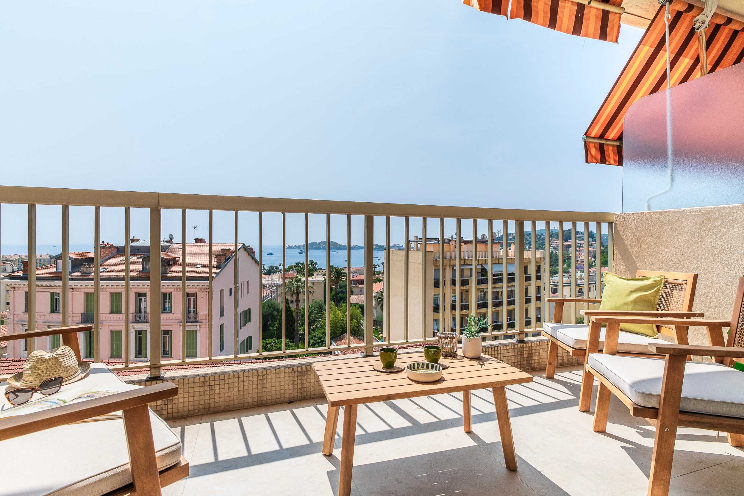  Exclusive Coastal Living 3-Bed Penthouse Prime Location - 物件實景