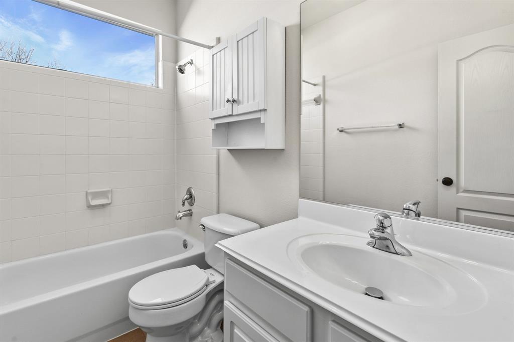 Denton, Texas, 76208, United States, 4 Bedrooms Bedrooms, ,5 BathroomsBathrooms,Residential,For Sale,2022446